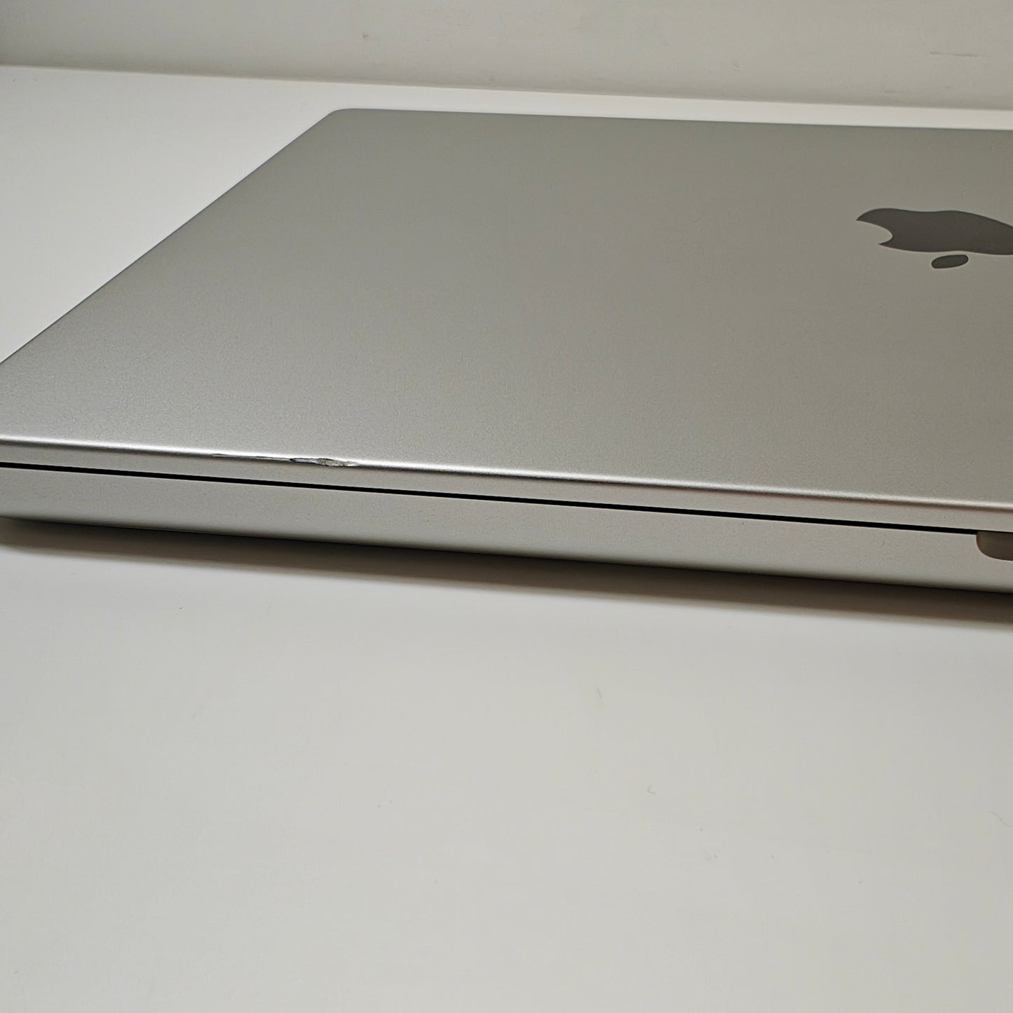 2023 Apple MacBook Pro 16" M2 Pro 19C GPU 3.5GHz 16GB RAM 1TB SSD A2780