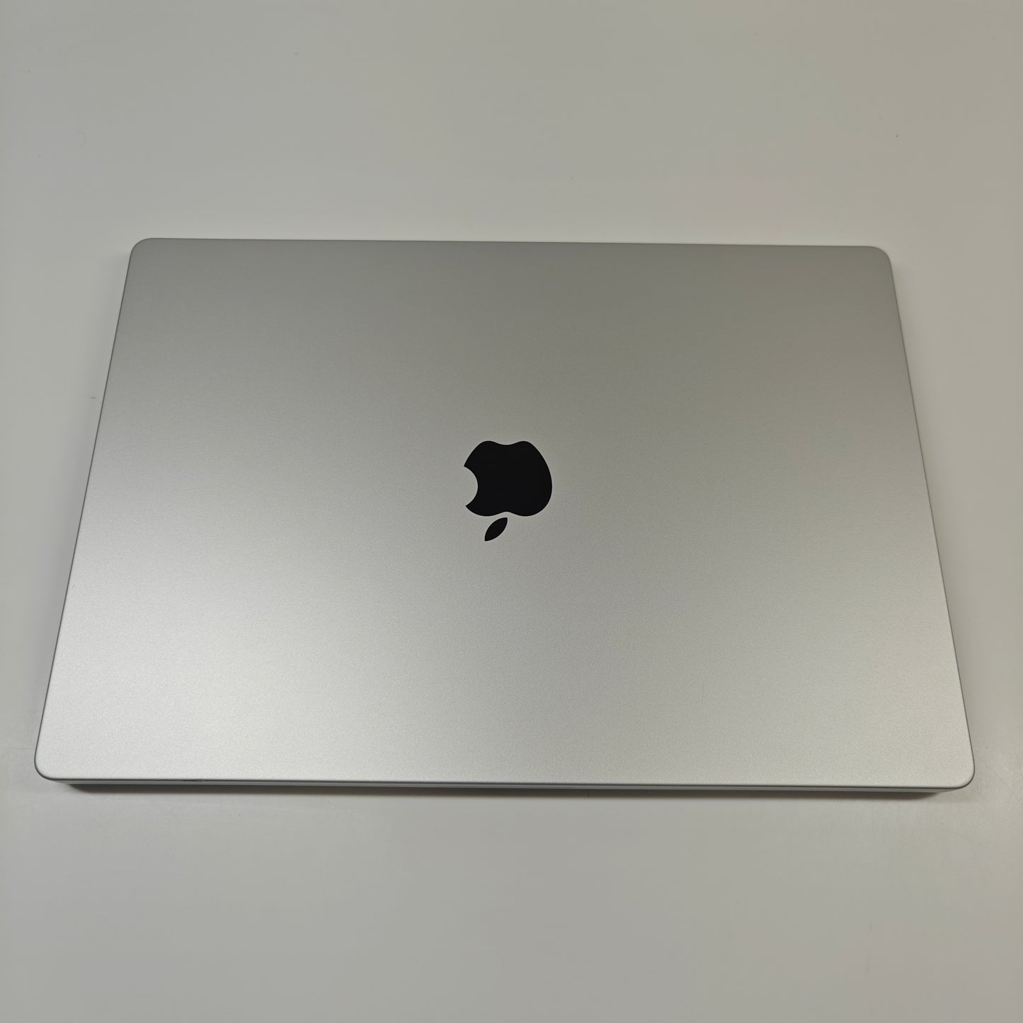 2023 Apple MacBook Pro 16" M2 Pro 19C GPU 3.5GHz 16GB RAM 1TB SSD A2780