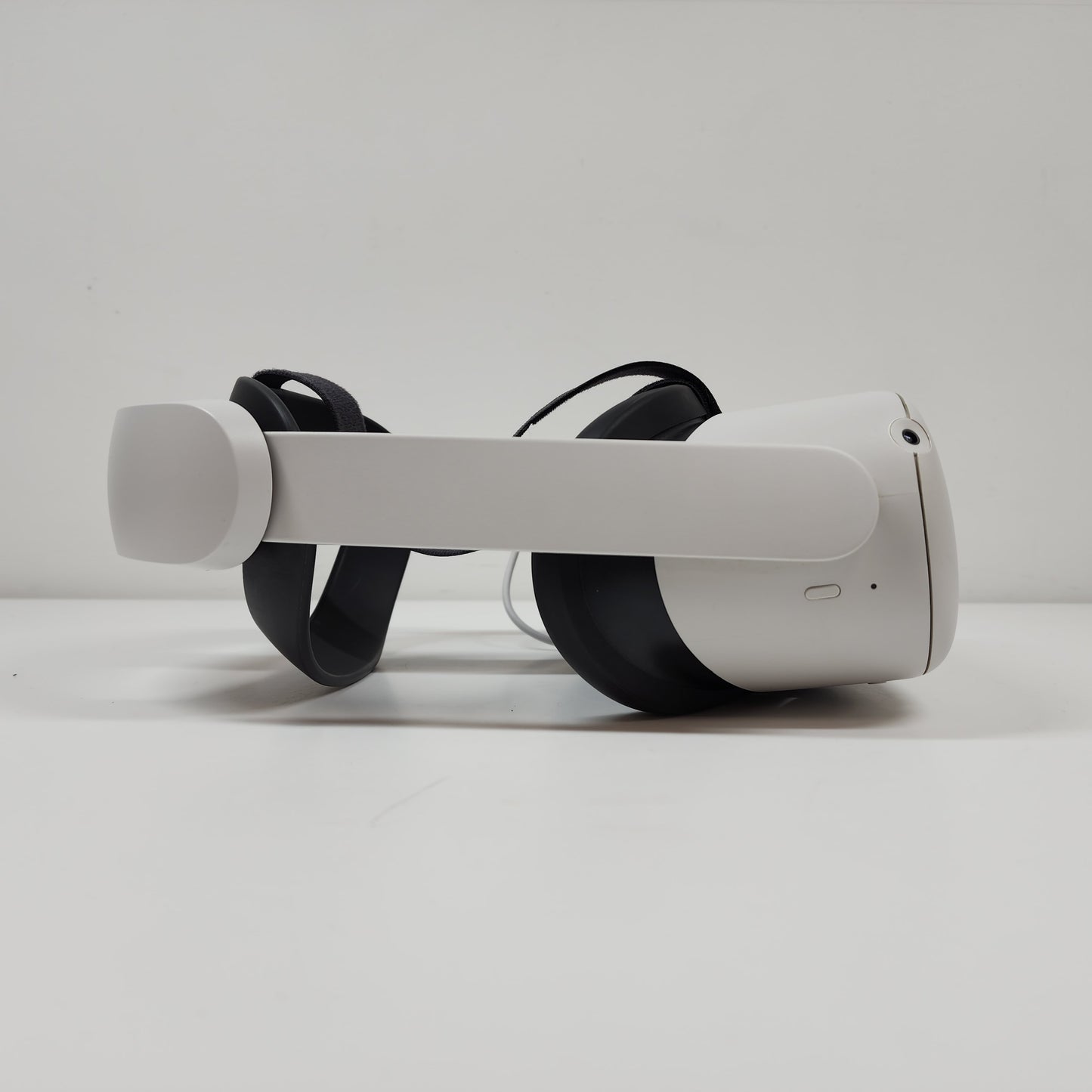 Meta Quest 2 128GB Standalone All-in-One VR Headset KW49CM