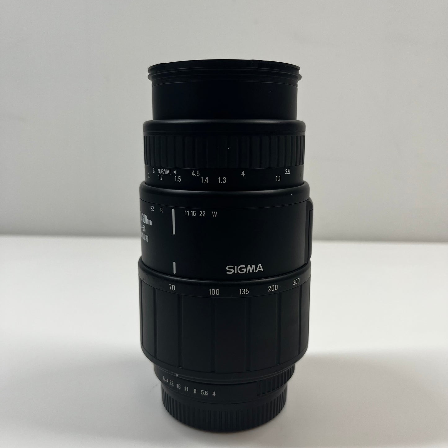 Sigma 70-300mm f/4-5.6 DL Macro 70-300mm f/4.0-5.6 SA/KPR Mount