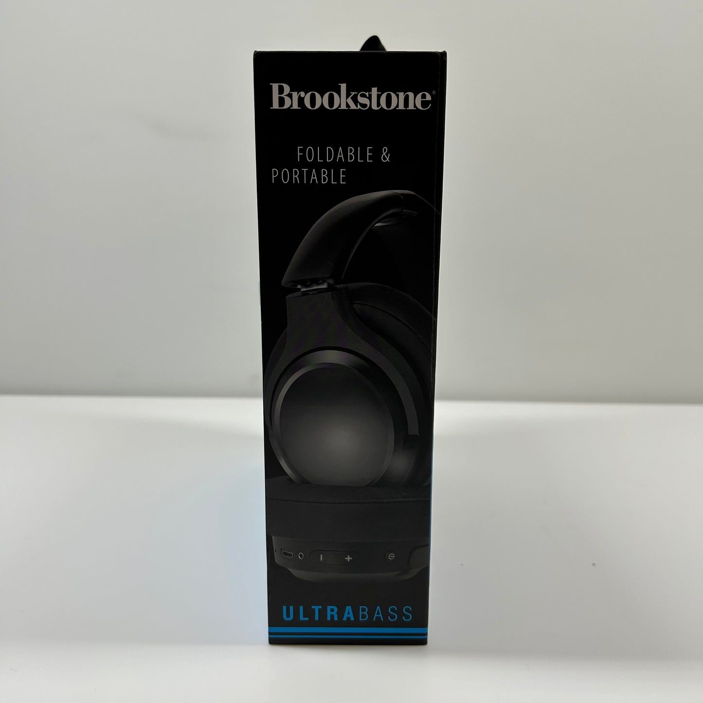 New Brookstone UltraBass Noise Isolating Wireless Headphones Black BSBTH250BK