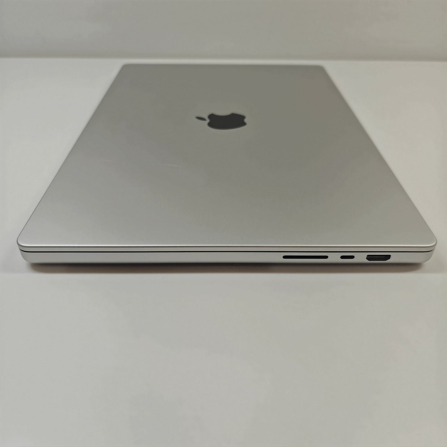 2023 Apple MacBook Pro 16" M2 Pro 19C GPU 3.5GHz 16GB RAM 1TB SSD A2780