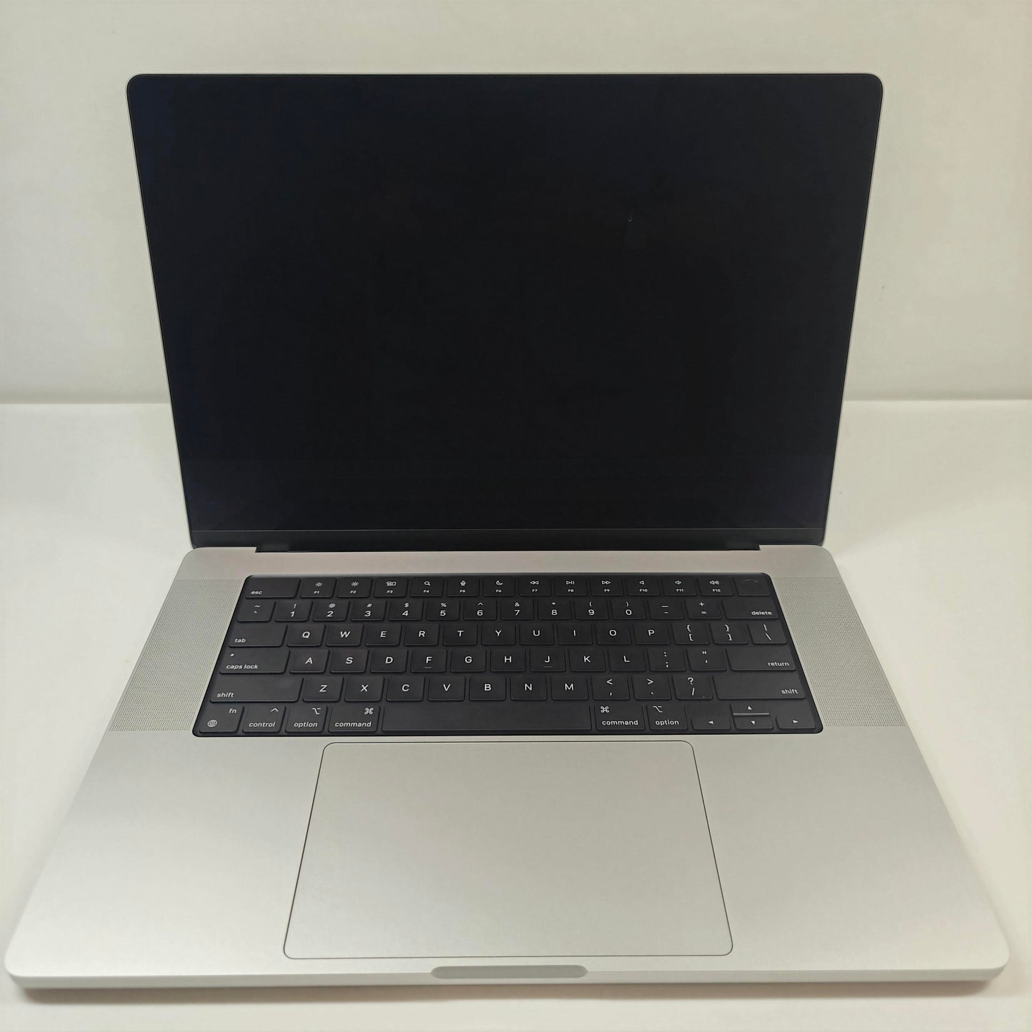 2023 Apple MacBook Pro 16" M2 Pro 19C GPU 3.5GHz 16GB RAM 1TB SSD A2780